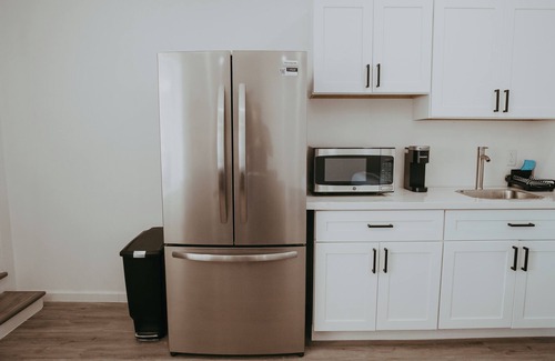 Yuma Townsite Apartamento | Sunny Desert-Themed Escape in Yuma's Downtown