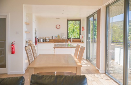 Uig Casa | Modern design, Great sea bay view, 2 bedrooms & 3 bathrooms