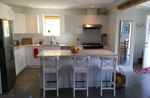 Hastings Apartamento | Nueva suite jardín brillante