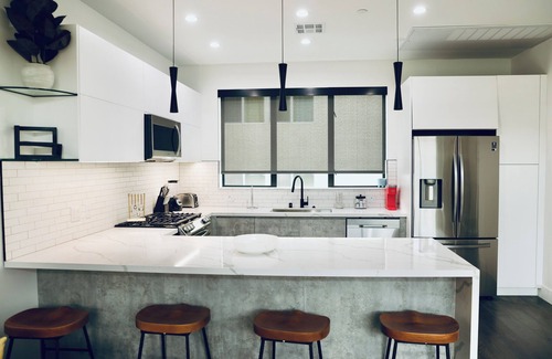 Marina del Rey Casa | Modern Designer Townhouse/Private Rooftop