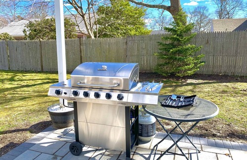 South Yarmouth Casa | Modern, Dog-Friendly, 4 Bedroom, 2 Bath Home