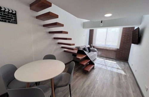 Normandia Apartamento | Moderno doble altura Normandía