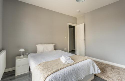 Canning Town North Casa | Modern double room with shared bathroom