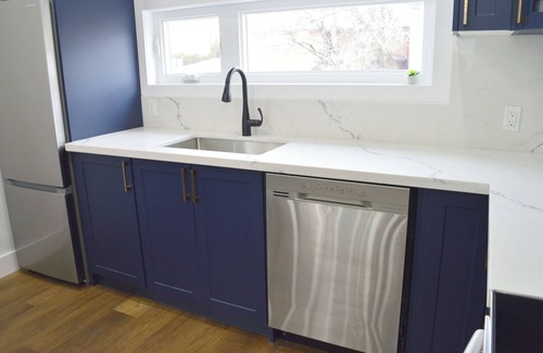 Old East York Casa | Modern East York Retreat 20 mins to DT Toronto