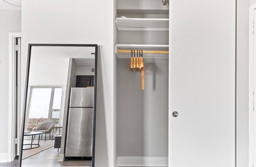 Edgewater Beach Apartamento | Modern Edgewater 1BR w/ Gym, Deck & Lounge, 5 blocks to L, by Blueground