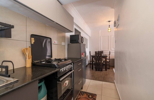 Pangani Apartamento | Modern Elegance Boasting Beatiful & inviting living spaces with a Master Ensuite