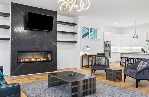 North Charlotte Casa | Modern Elegance in Charlotte