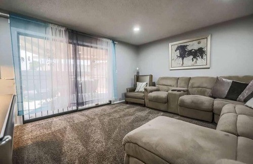 North Las Vegas Casa | Modern Elegance in the Heart of Las Vegas