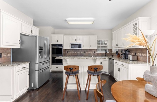 Buford Casa | Modern Elegance on Silver fox path