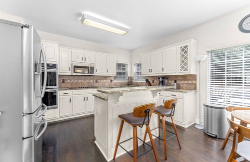 Buford Casa | Modern Elegance on Silver fox path