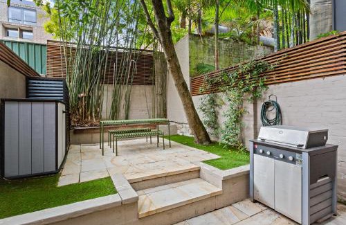 Surry Hills Casa | Modern, Elegant Oasis by Sydney Dreams