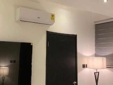 Accra Apartamento | Modern Elegant yet Economic One Bedroom Get away Near Airport