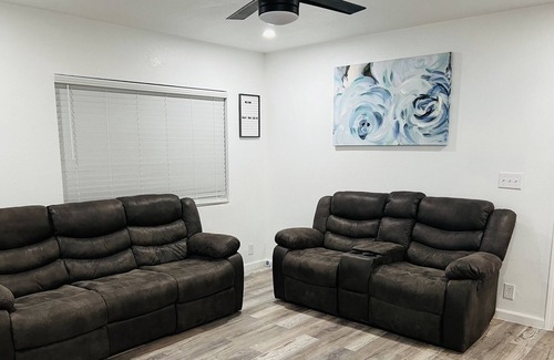 Eloy Casa | Modern| Eloy| SkyDive| Near I10