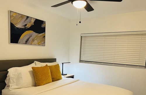 Eloy Casa | Modern| Eloy| SkyDive| Near I10