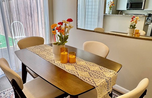 Charlotte Casa | Modern Entire 2-Bedroom House for 6 Guests at University City
