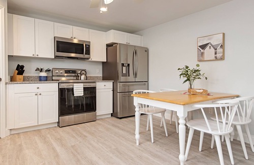 Downtown Dunedin Apartamento | Modern Family-friendly Flat Downtown