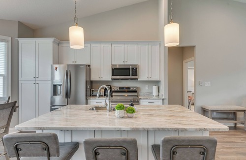 Florida Panhandle Casa | Modern Family Home w/ Spacious Yard in Milton