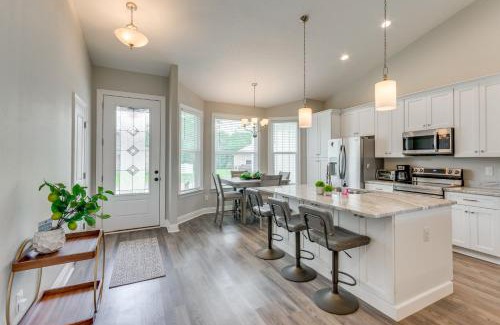 Florida Panhandle Casa | Modern Family Home with Spacious Yard in Milton