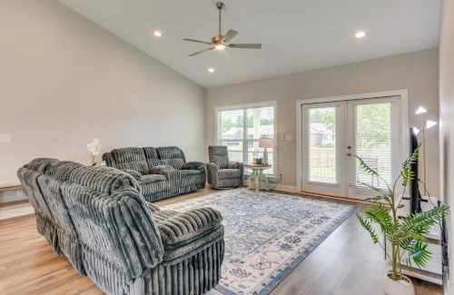 Florida Panhandle Casa | Modern Family Home with Spacious Yard in Milton
