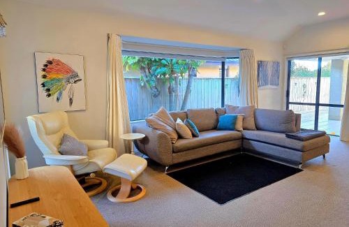 Clive Casa | Modern family oasis in Clive
