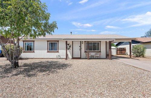 Paradise Valley Village Casa | Modern Family Retreat with Large Backyard Pool and BBQ