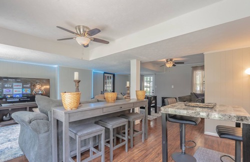 Lithonia Casa | Modern Family Utopia+Jacuzzi+3 Fire-Pits+King-Suite+Home Office+Free Parking