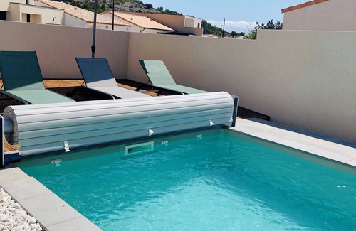 La Palme Villa | Modern family villa with swimming pool close to the sea