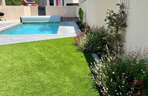 La Palme Villa | Modern family villa with swimming pool close to the sea