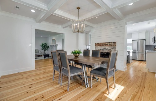 Monroe Otro | Modern Farm House At The Monroe Executive Airport!