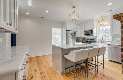 Monroe Otro | Modern Farm House At The Monroe Executive Airport!