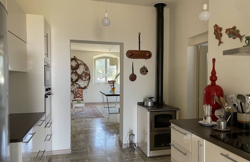 San Quirico d'Orcia Casa | Modern Farmhouse surrounded by vineyard/olive groves, 5 min from the town center