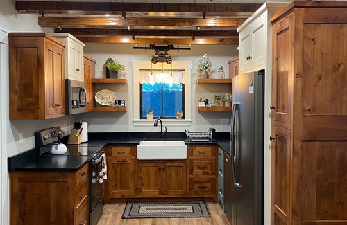 West Union Otro | Modern Farmhouse, 3 bedrooms, 2 full baths, sleeps 8