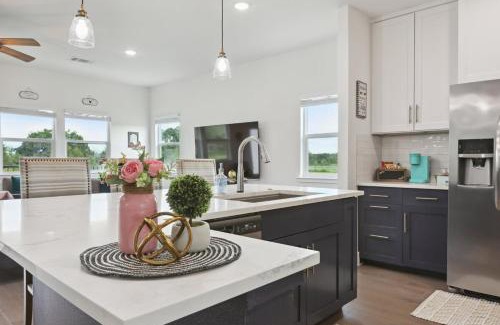 Paige Casa | Modern Farmhouse in McDade