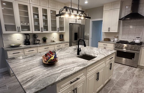 Lake Magdalene Casa | Modern Farmhouse on 2 acres w/Barn! Convenient to everything Tampa has to offer!