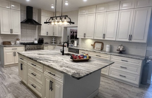 Lake Magdalene Casa | Modern Farmhouse on 2 acres w/Barn! Convenient to everything Tampa has to offer!
