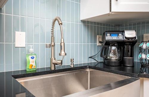 Decatur Casa | Modern Farmhouse Stay in Decatur