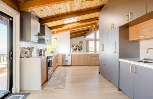 Santa Rosa Casa | Modern Farmhouse Villa with Captivating Panoramic Views, Hot Tub and Sauna!