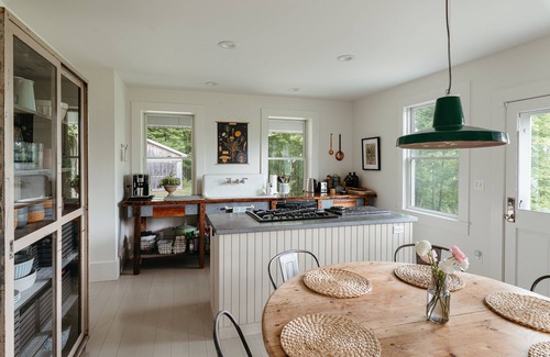 Roscoe Otro | Modern Farmhouse With Expansive Catskills Views