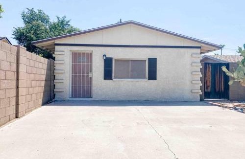 Camelback East Casa | Modern Farmhouse with Guest House Near Park