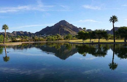 Camelback East Casa | Modern Farmhouse with Guest House Near Park