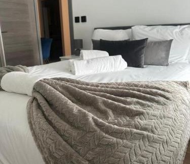 West Finchley Apartamento | Modern Finchley 2BR Sleeps 6