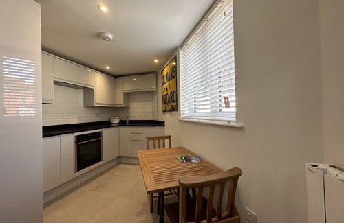 Radstock Apartamento | Modern first floor apartment