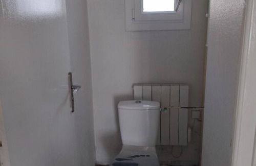 Tomblaine Apartamento | Modern first floor apartment - 2 bedrooms, sleeps 4