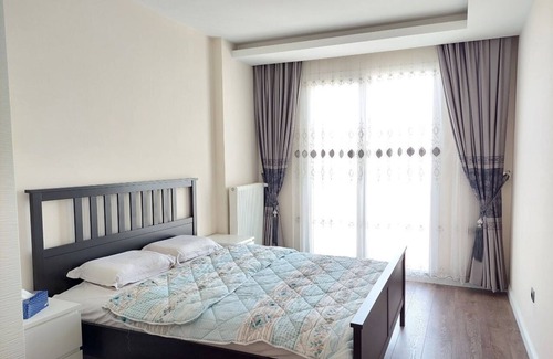 Bayrampasa Apartamento | Modern Flat Apt Near City Center (Apt. 49)