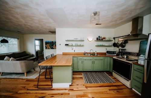 Battle Creek Casa | Modern Flat on Organic Farm