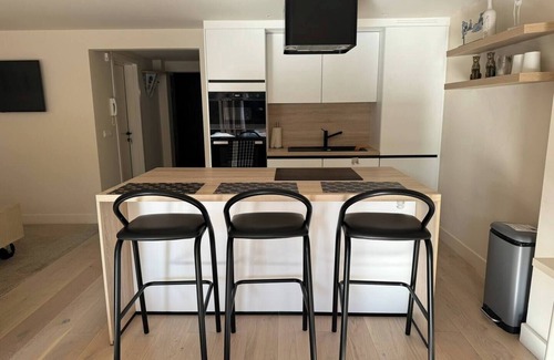 Ostend Condominio | Modern flat with garden and parking