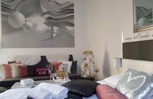 Belso-Ferencvaros Apartamento | Modern flat with perfect location