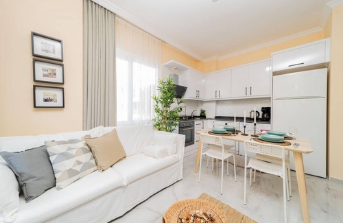 Avsallar Apartamento | Modern Flat With Shared Pool and Balcony in Alanya