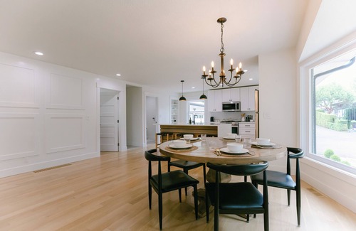 Hazel Dell Casa | Modern Forest Escape in the Heart of Vancouver