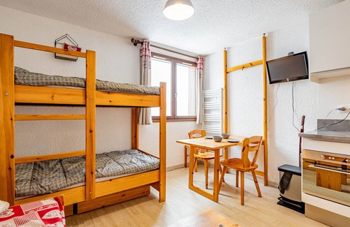 Montgellafrey Apartamento | Moderno estudio de 19m², cerca de pistas y comercios, 4 pers